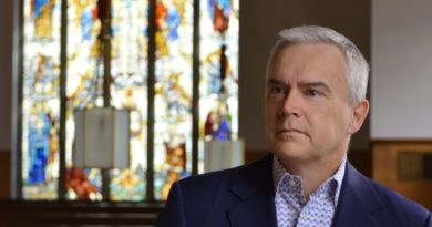 Huw Edwards in St Peter's Church